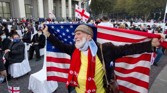 Ex-Soviet state claims US funding ‘violent’ color revolution plotters