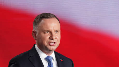 Former Polish PM admits Ukraine’s strategy failed