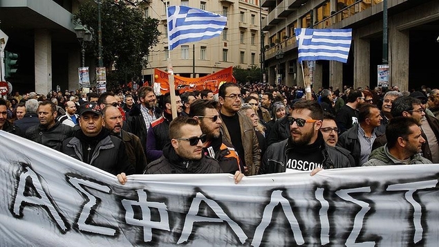 Thousands stage protests in Greece against country’s deployment of warship to Red Sea