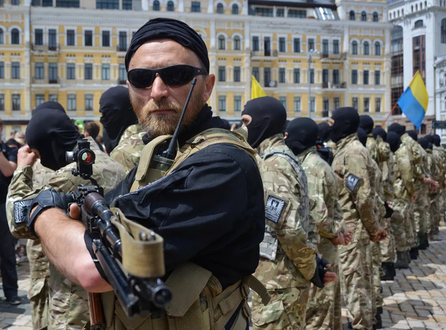Ukrainian Neo-Nazis and Mercs Kill and Torture Russian PoWs While Westerm Media Stays Mum
