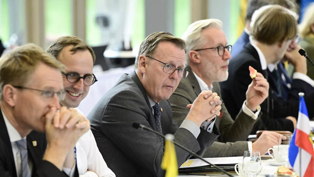 German Politician Calls for Creation of European Security Architecture Including Russia