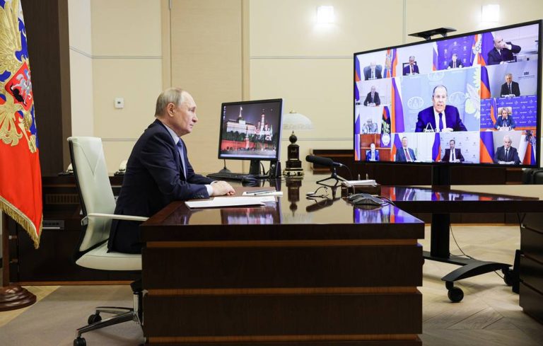 Ukraine, Trump, Middle East on agenda as Putin sits down with Security Council