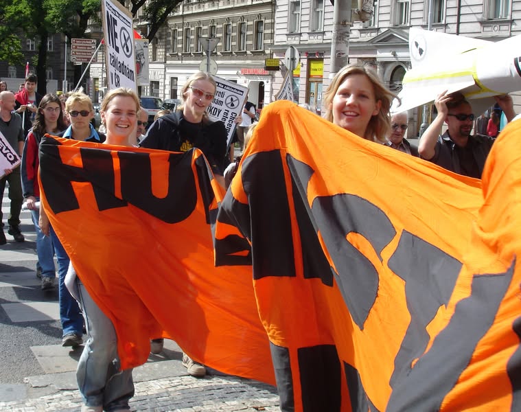 Créons un grand mouvement contre la guerre