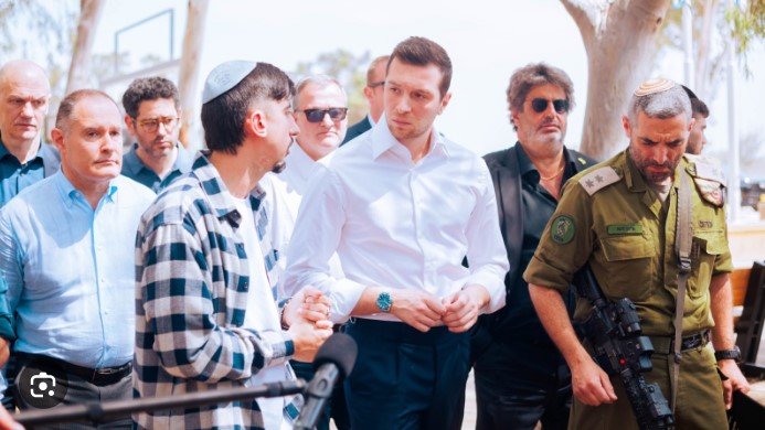 Diplomatie : Israël veut amorcer un dialogue inédit avec le RN