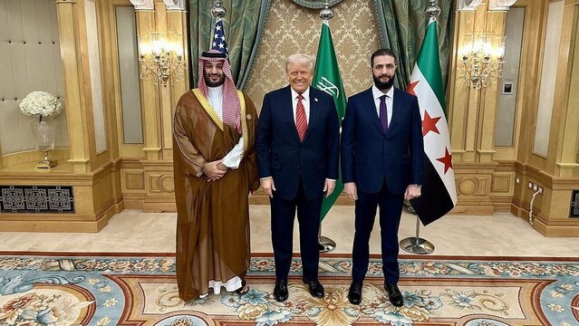 Trump supports the Syrian jihadist regime, terrorism and massacres