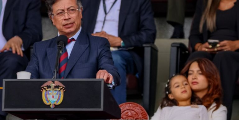 Petro Calls for Emergency Regional Meeting Amid U.S. Threats Against Venezuela