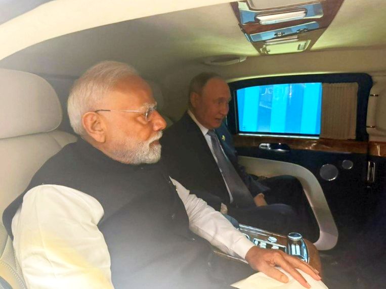 Modi Tells Putin India and Russia Should Deepen Cooperation in ‘All Sectors’ Despite US Pressure