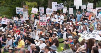 As millions march in “No Kings” protests against dictatorship, Democrats focus on escalating the war in Ukraine As millions march in “No Kings” protests against dictatorship, Democrats focus on escalating the war in Ukraine