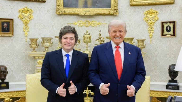 Trump pledges $20B to Argentina, threatens to cut aid if country votes left