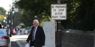 Sanders booed by House Democrats