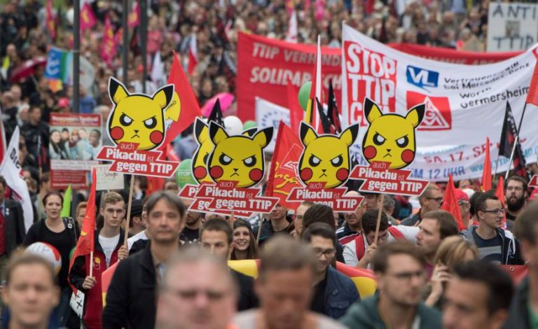 More than 160,000 join German trade deal protest
