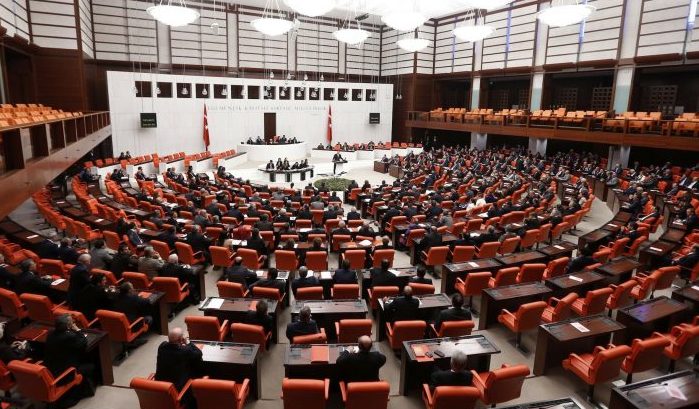 Speaker of Turkish Parliament calls Che Guevara a "bandit"!
