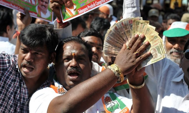 Tens of thousands protest against India cash ban
