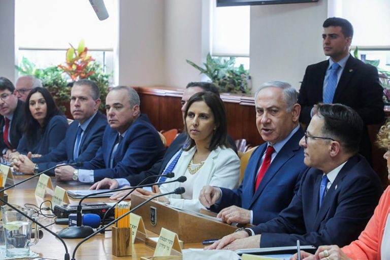 Netanyahu tells cabinet Trump is likely to exit Iran deal by May