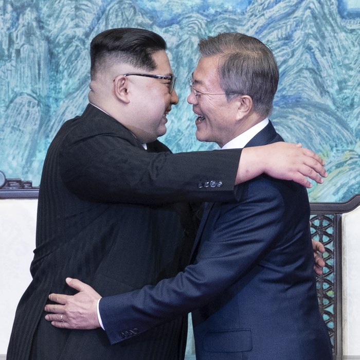 Moon Jae-in and Kim Jong-un Meet in Pyongyang. Preamble to a North-South Peace Agreement: Repeal of the ROK-US Combined Forces Command (CFC)