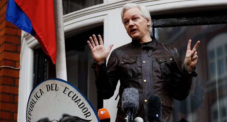 Ecuadorian Govt Partly Restores Assange’s Communications
