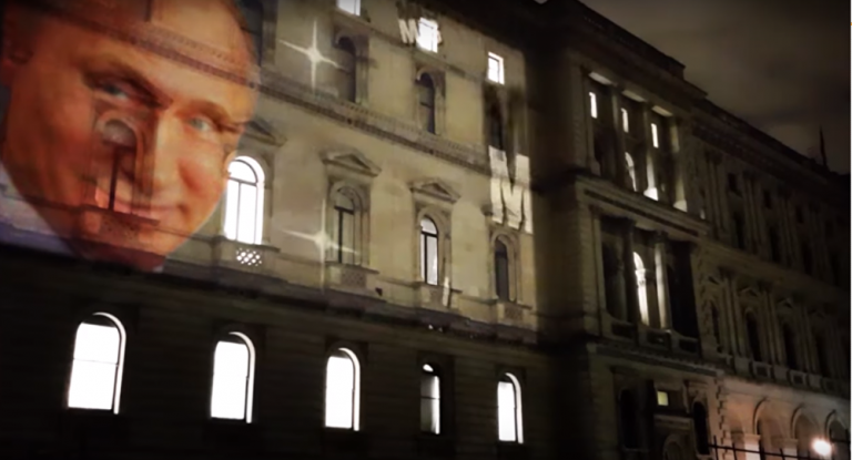 Ex-Diplomat on UK Info War Plot: ‘London Becoming Butler to US MIC Interests’