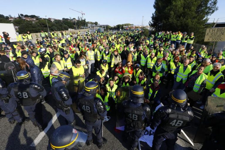 Le gilet jaune comme signifiant flottant
