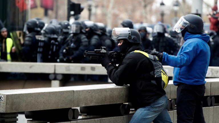 ‘Police shot at us deliberately’: Friend of French woman who lost eye in Yellow Vest clashes to RT