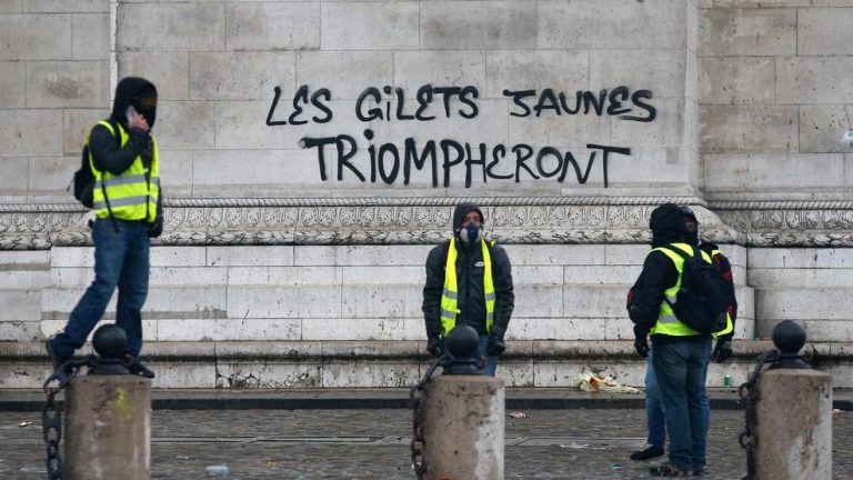 Tout est possible, même les assemblées d’autogestion au milieu des carrefours, dans les villages, dans les quartiers