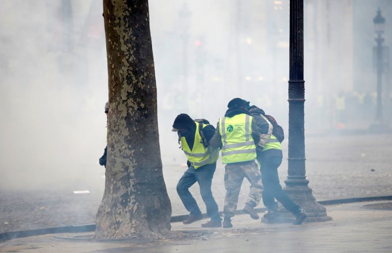 In spite of media terror campaign, 66.000 Yellows (according to police) want Macron out!