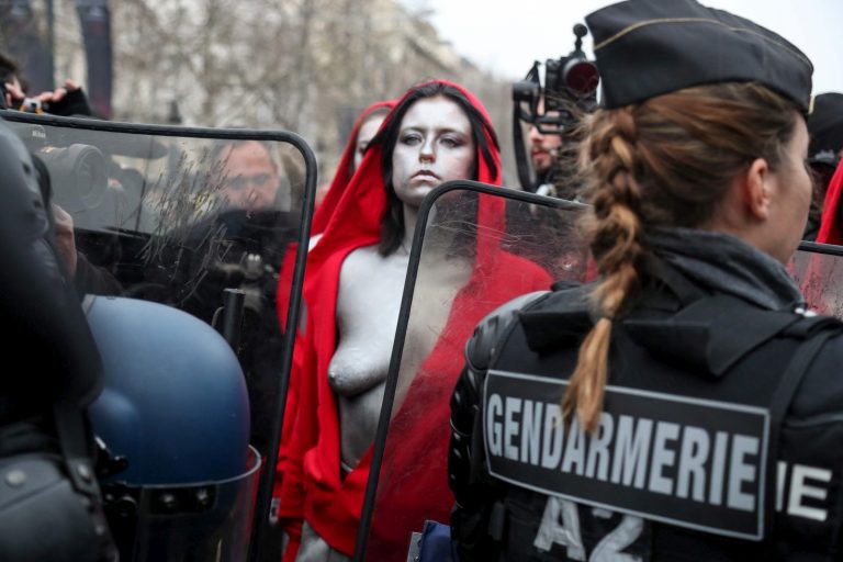 Moins de monde mais autant de colère. Un   demi-succès pour la campagne de terreur