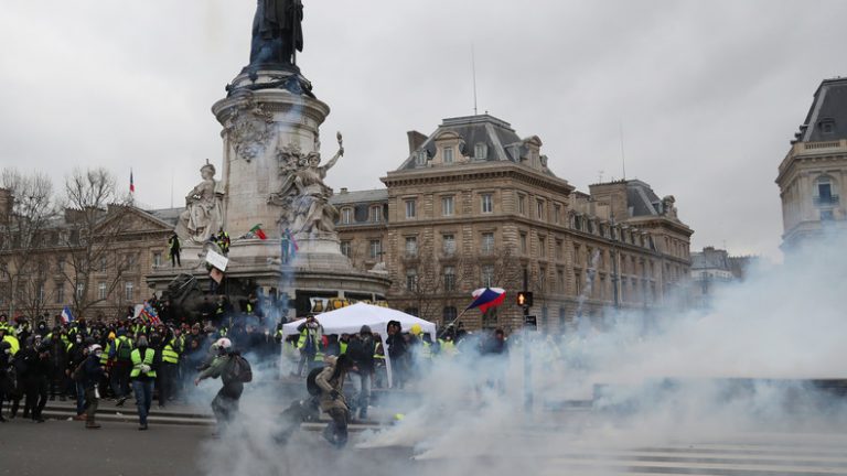 Gilets jaunes : un acte 12 en hommage aux blessés et aux victimes