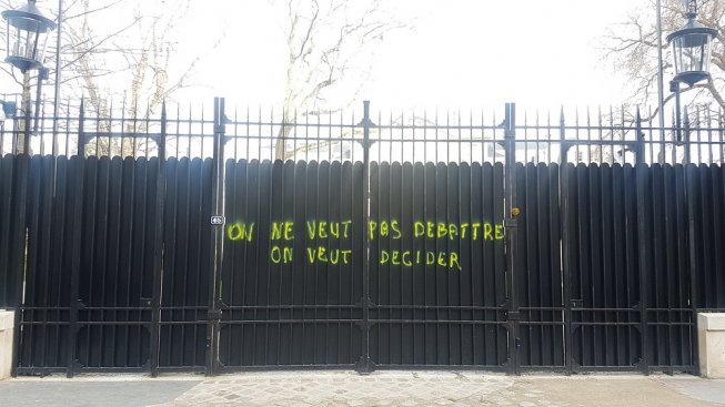 France – Macron fails, but he intensifies repression