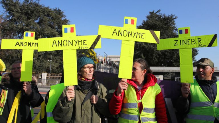 Acte 15 : la visite de Macron au Salon de l’agriculture perturbée par des Gilets jaunes (EN CONTINU)