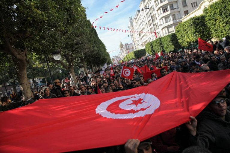 Tunisian government accepts union demands, hikes wages of employees