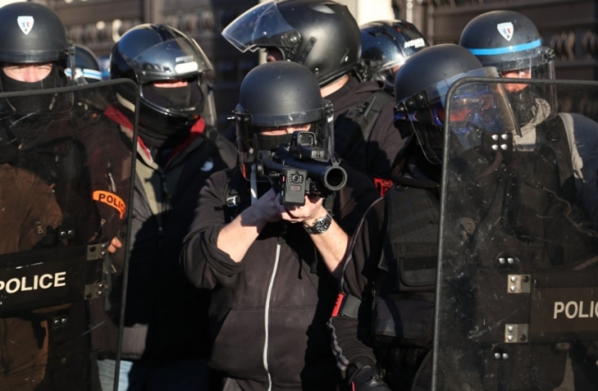 France must stop LBD use during protests, Europe says