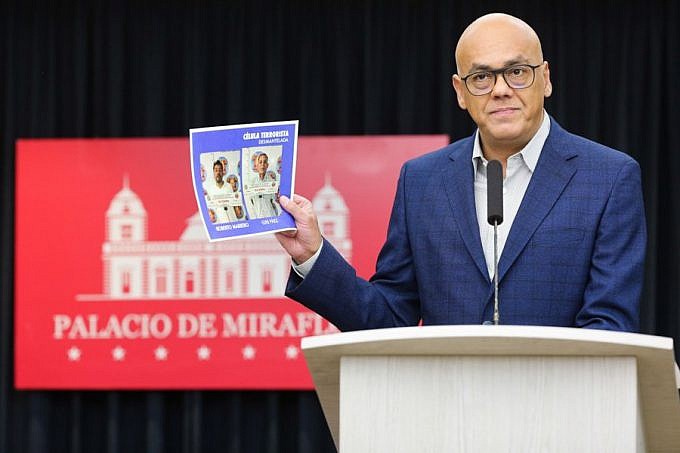 Venezuelan Gov’t Presents Evidence of Alleged Opposition Paramilitary Plot