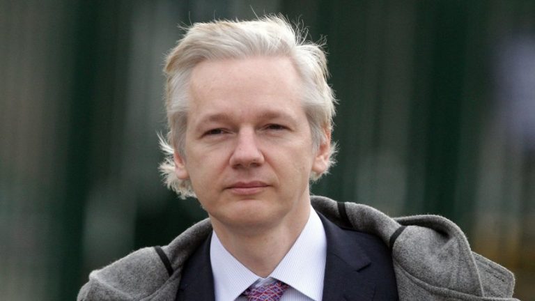 Ecuador Imprisons US Journalist As Ambassador Tells Assange to ‘Shut up’ and Accept Spying