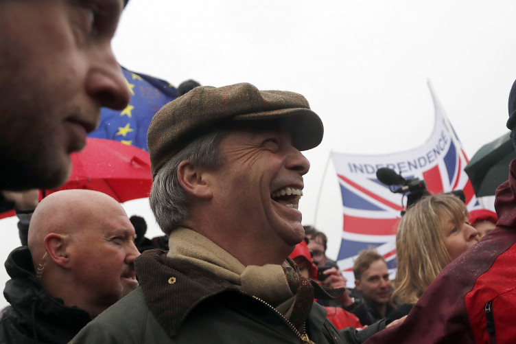 Nigel Farage begins 435km march against ‘Brexit betrayal’, but admits he won’t actually finish it