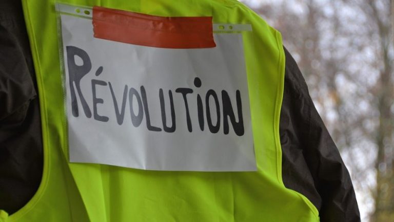 APPEL A UNE REVOLUTION POPULAIRE PAR LA BASE