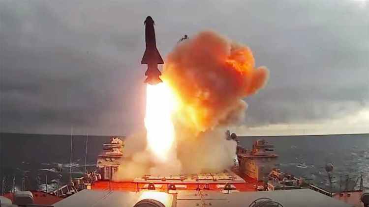 No Longer Taboo: Pro-Navy Senator Warns Aircraft Carriers May Be “Obsolete”, “Sitting Ducks” for Hypersonics