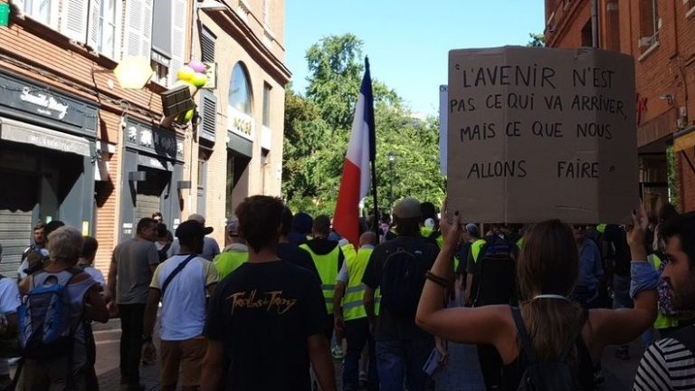 Gilet Jaune Act 40