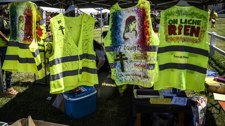 Acte 39 : des centaines de Gilets jaunes battent le pavé en plein mois d’août
