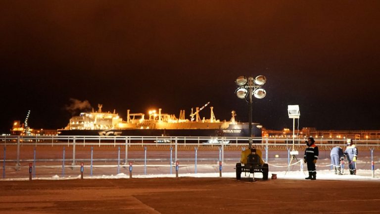 New Arctic partnership announces construction of 17 icebreaking LNG tankers