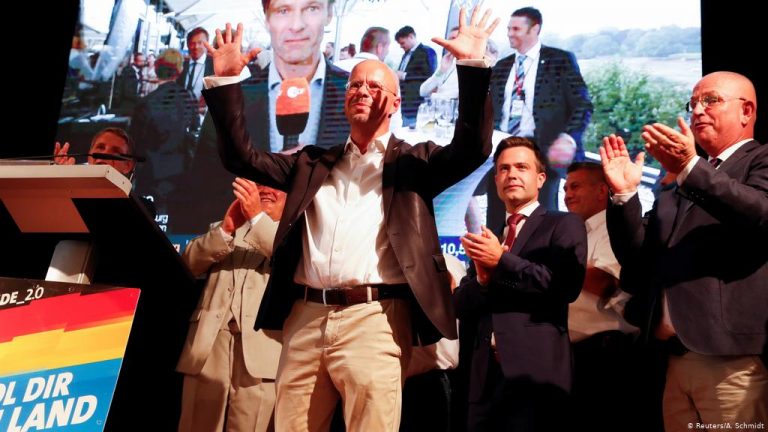 Back to the Past in Germany: Radical Right wins, Radical Left looses