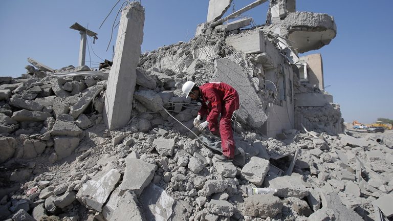 Houthis: Saudi-led coalition bombs Yemen prison, kills dozens