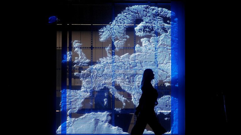 Visas for Kosovo? No trade for Serbia? EU still acting like it’s 1999