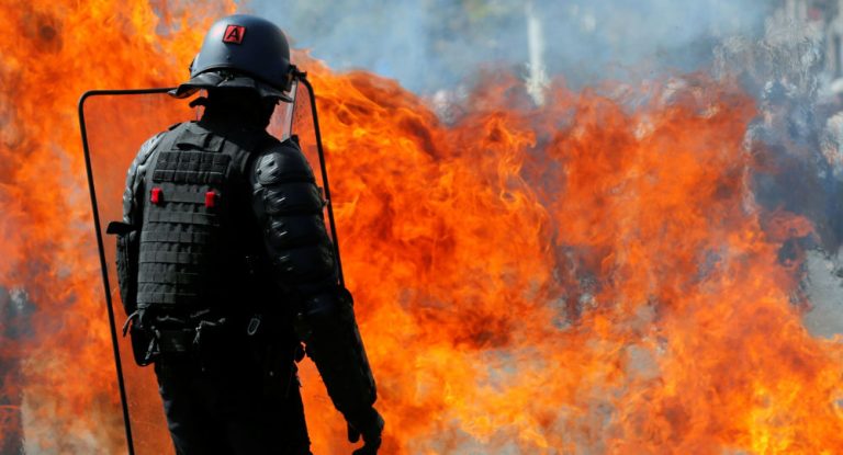 «Point de rassemblement et de grogne» pour l’acte 44 des Gilets jaunes, Nantes entre gaz lacrymo et cocktails Molotov