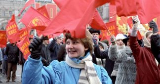 Back to USSR: Record number of Russians regret collapse of Soviet Union