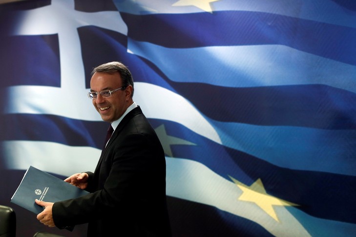 « Il serait trompeur de croire que la crise grecque est derrière nous » (The Greek crisis is in front of us, not behind us)