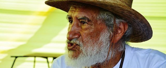Hugo Blanco y el periódico LUCHA INDÍGENA (with English subtitles)