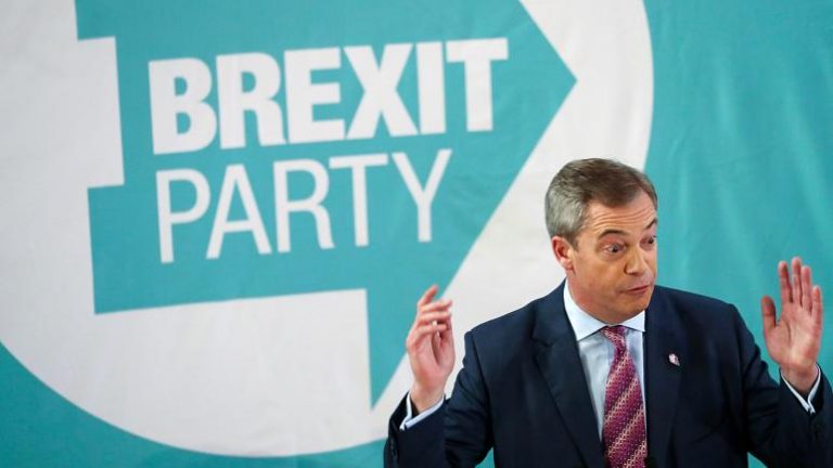 Farage obeys Trump to help Johnson be elected