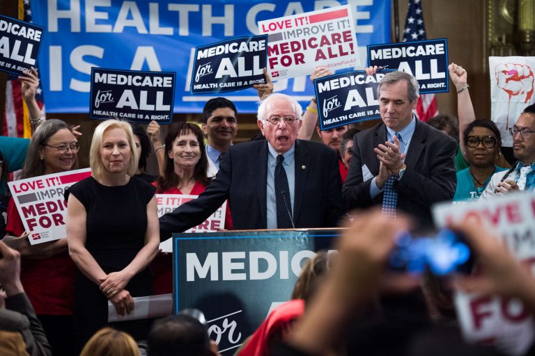 Noam Chomsky: Sanders Threatens the Establishment by Inspiring Popular Movements