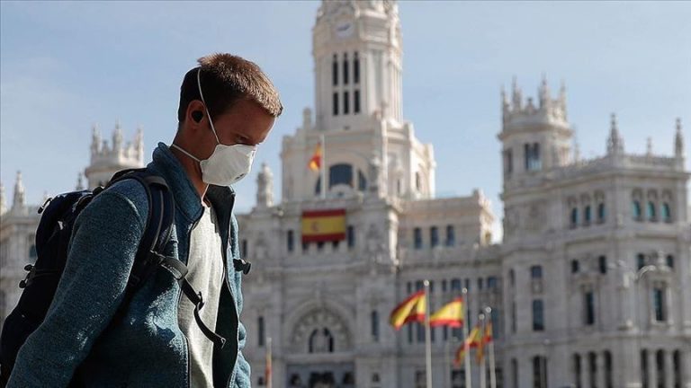 Spain unveils ‘unprecedented’ €200 billion coronavirus package