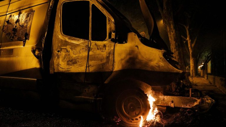 Coronavirus lockdown sparks riots in Paris